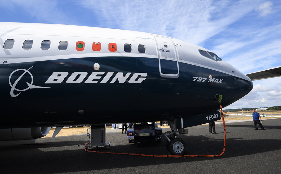 «Φρένο» στην παραγωγή των 737 Max από τη Boeing