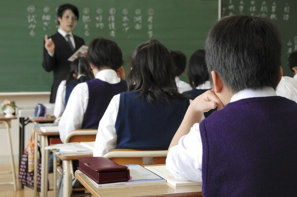 Γιατί πολλά παιδιά στην Ιαπωνία αρνούνται να πάνε σχολείο