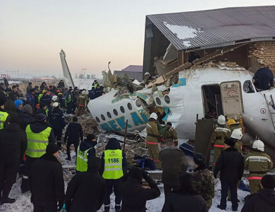 Αεροπορική τραγωδία στο Καζακστάν: Συγκλονίζουν οι μαρτυρίες