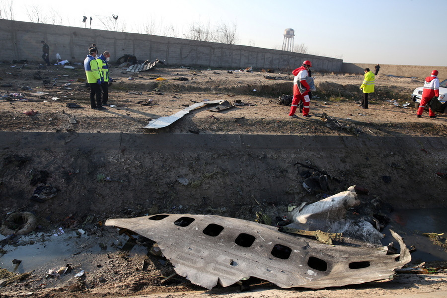 Τραγωδία στο Ιράν: Βρέθηκε το μαύρο κουτί του μοιραίου Boeing 737 – Δεν εξέπεμψε SOS
