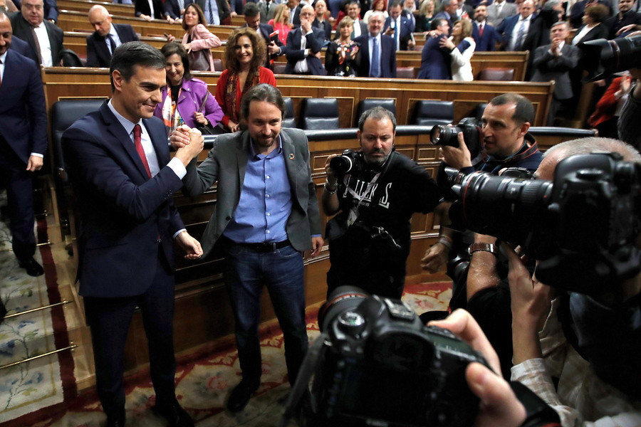 Μία αντιπροεδρία και τέσσερα υπουργεία στους Podemos