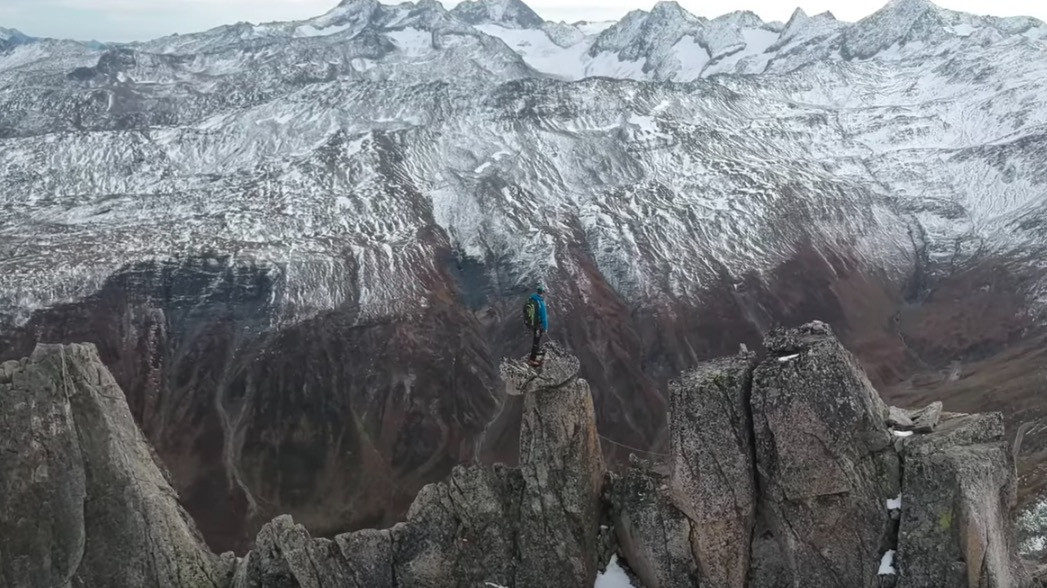 Στα 2940 μέτρα – Ένα βίντεο ακατάλληλο για υψοφοβικούς