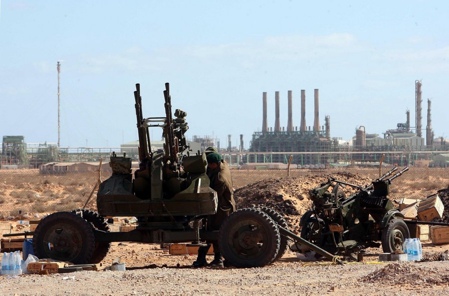 Ο στρατός του Χάφταρ μπλόκαρε τις εξαγωγές πετρελαίου της Λιβύης