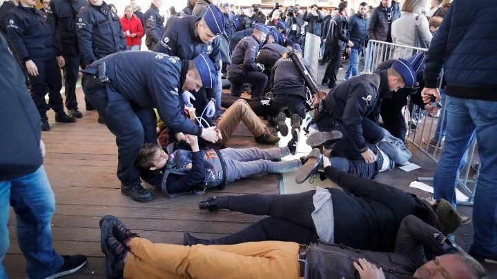 Βέλγιο: Συνελήφθησαν περισσότεροι από 100 ακτιβιστές για το κλίμα