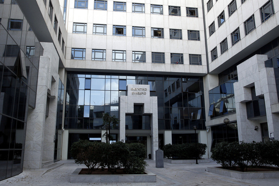 Το Δημόσιο ζητά 50.000 ευρώ από απολυμένη νοσηλεύτρια με πλαστό απολυτήριο