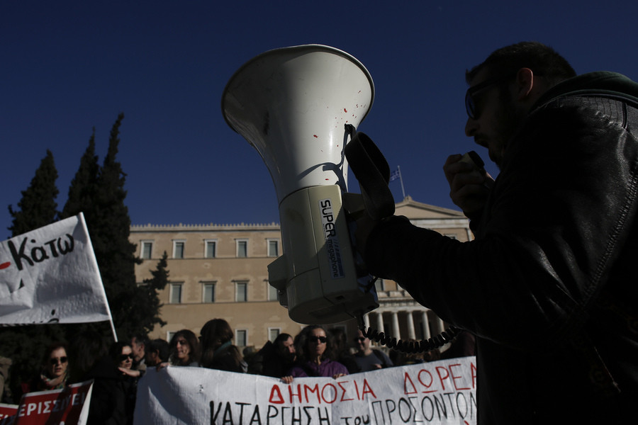 Ο αντιπερισπασμός ΝΔ με τις πορείες και η παγίδα που πρέπει να αποφύγει ο ΣΥΡΙΖΑ