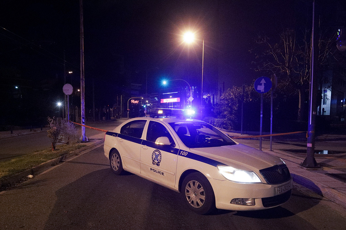 Πυρπόλησαν αυτοκίνητα του υπουργείου Πολιτισμού στη Θεσσαλονίκη