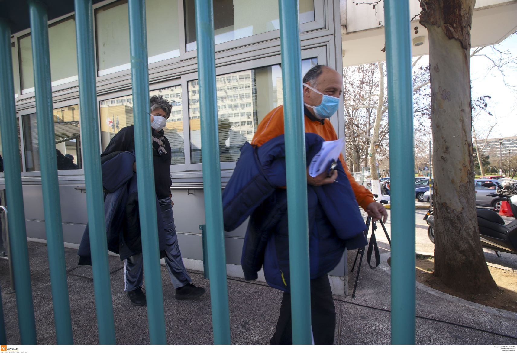 Αυξάνονται τα κρούσματα του κοροναϊού στην Ελλάδα: Σοβαρές καταγγελίες από την 40χρονη