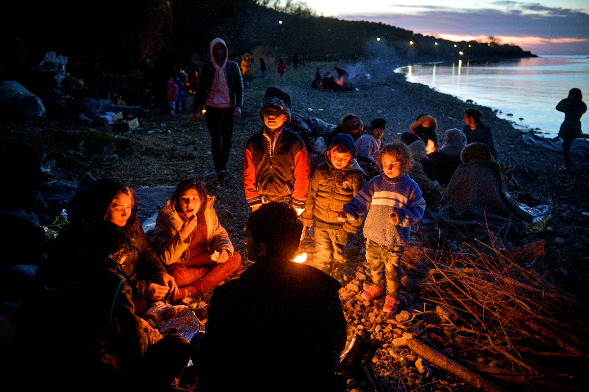 Λέσβος: Κάτοικοι εμπόδισαν αποβίβαση προσφύγων και μεταναστών