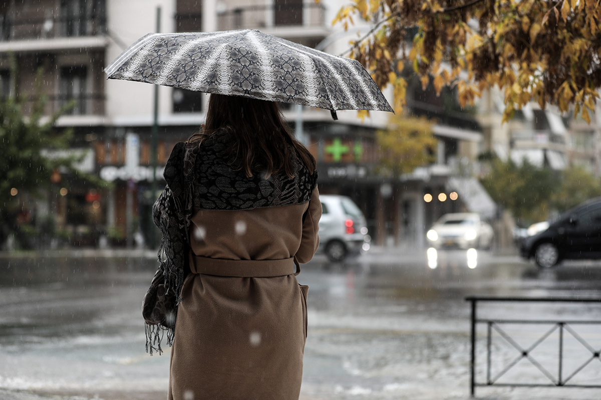 Επιδείνωση του καιρού με ισχυρές βροχές και καταιγίδες