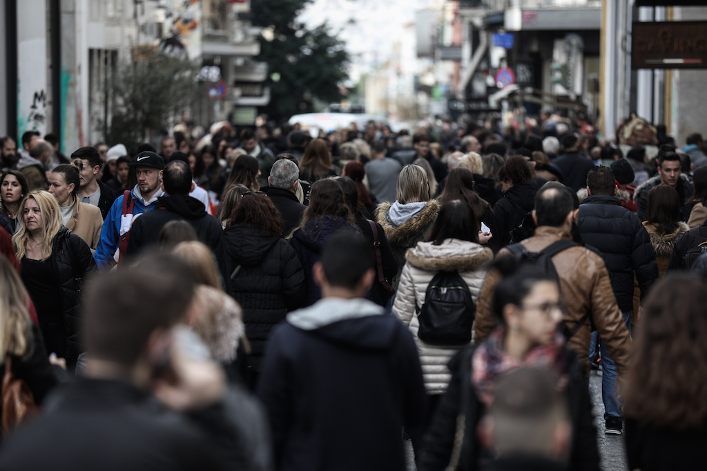 Έρευνα Διανέοσις: Ανασφάλεια, συντηρητισμός… και το «κακό το μάτι»