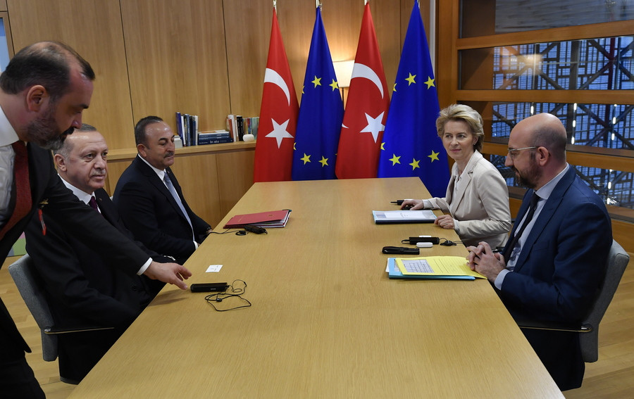 Στο «πλευρό» Ερντογάν το ΝΑΤΟ – «Στηρίζουμε και Ελλάδα και Τουρκία» λέει η ΕΕ
