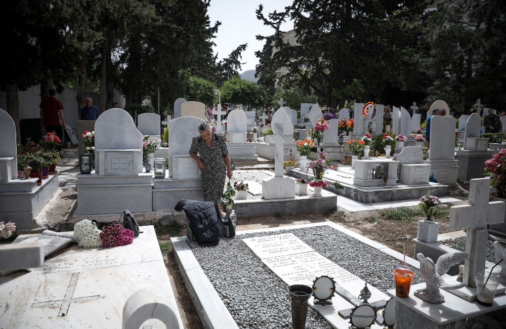 Κοροναϊός: Έκτακτα μέτρα και στα νεκροταφεία