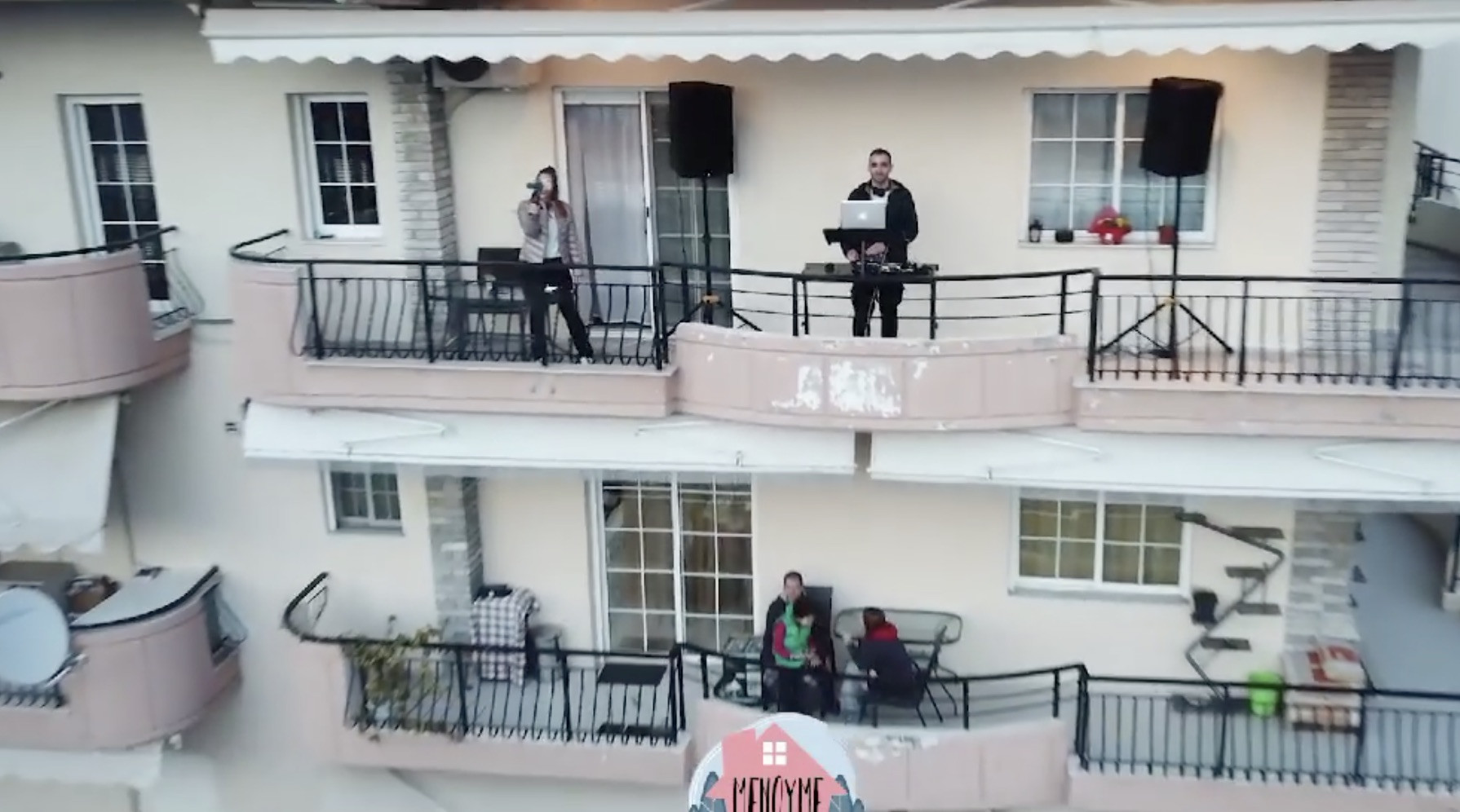 Έκαναν πάρτι στα μπαλκόνια με 51 Djs να παίζουν ταυτόχρονα [Βίντεο]