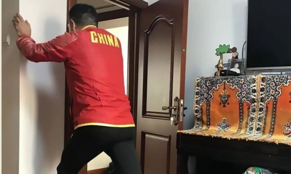 Κινέζος δρομέας σε καραντίνα έτρεξε 512 χιλιόμετρα μέσα στο σπίτι του