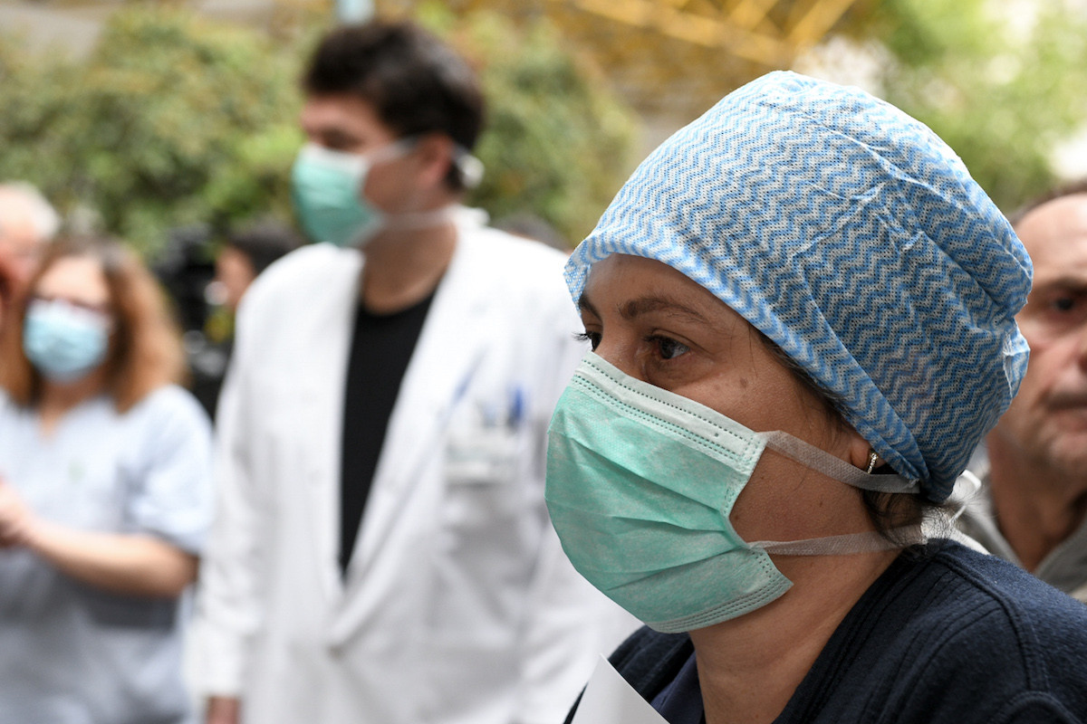 Τέσσερα νέα κρούσματα σε γιατρούς και νοσηλευτές στη Θεσσαλονίκη