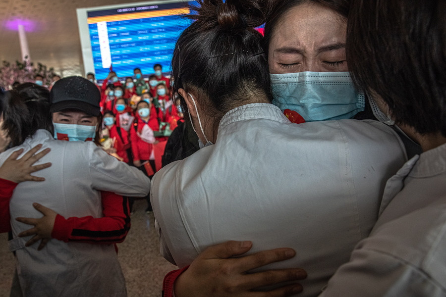 Λύθηκε η πολιορκία της πανδημίας στην Ουχάν – Σε ισχύ τα μέτρα στην υπόλοιπη Κίνα
