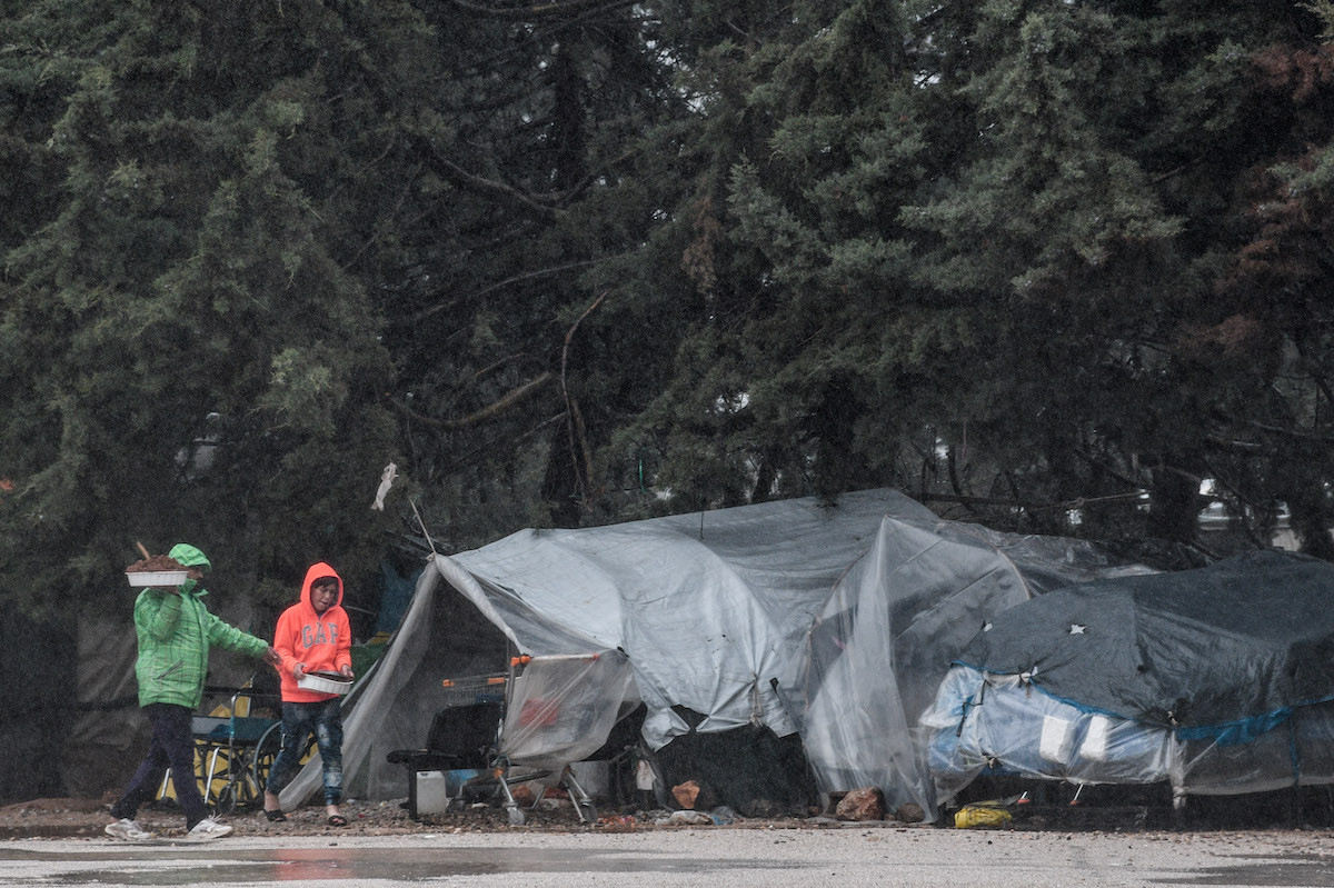 Die Welt: Στροφή της Αθήνας στο ζήτημα του ασύλου