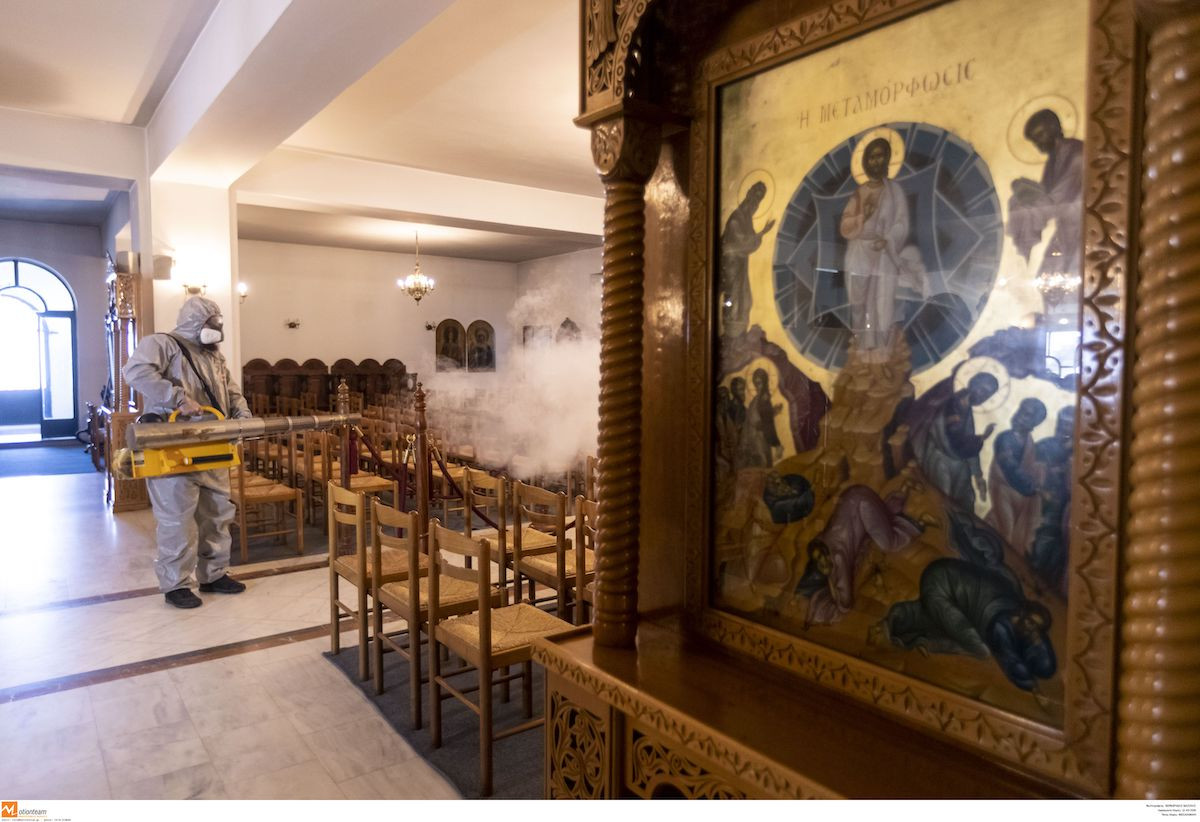 Τα «μαζεύει» τώρα η Ιερά Σύνοδος: Κλειστές οι πόρτες για τους πιστούς 