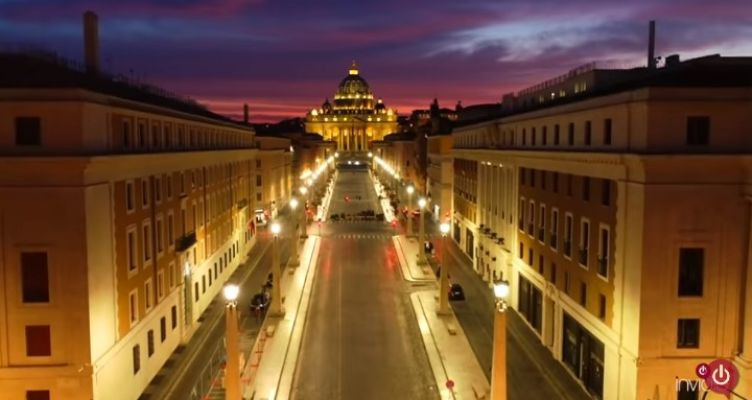 Η «σιωπή» της Ρώμης: Μια ονειρική λήψη της άδειας πόλης [BIN TEO]