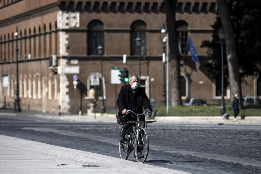 Τα μαζικά τεστ, ο λόγος που η Βενετία έχει 12 φορές λιγότερους θανάτους από το Μιλάνο