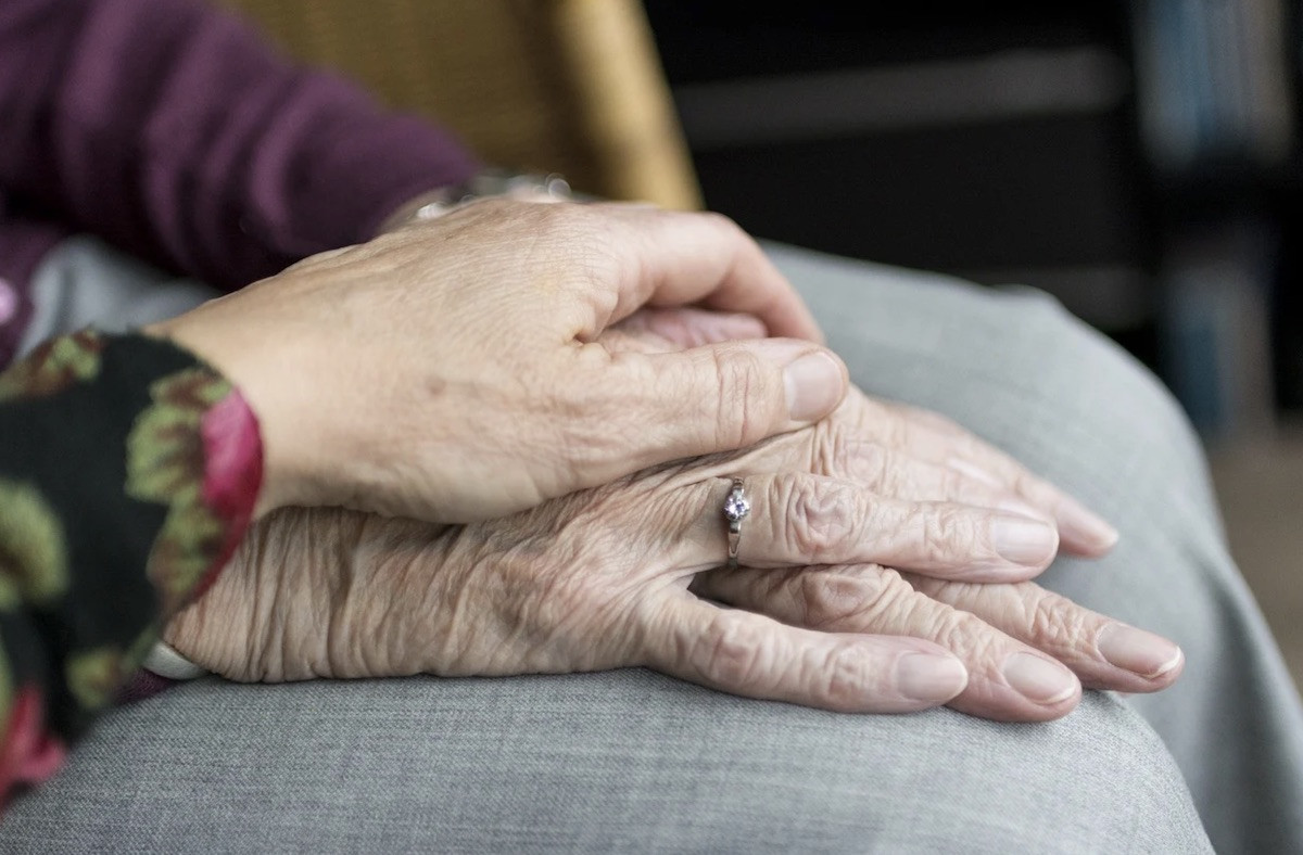 Βέλγιο: Το 50% των θανάτων από κοροναϊό καταγράφηκε σε γηροκομεία