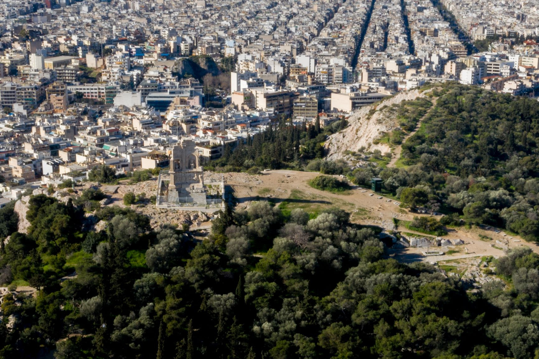 ΣΥΡΙΖΑ: «Για ποιο λόγο η κυβέρνηση ιδιωτικοποιεί τη διαχείριση του Λόφου Φιλοπάππου;»
