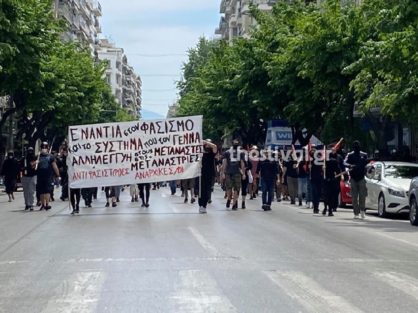 Πορείες ακροδεξιών και αντιφασιστών στην Θεσσαλονίκη [Βίντεο]