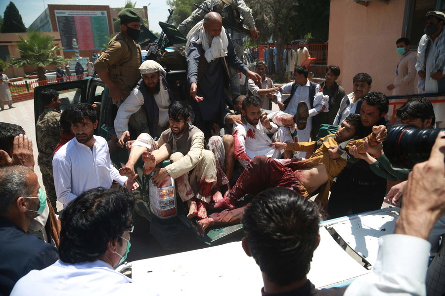 Τουλάχιστον 50 νεκροί από νέα βομβιστική επίθεση στο Αφγανιστάν