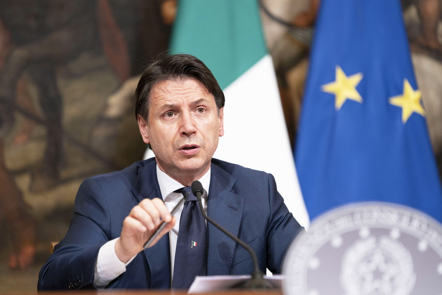 Ιταλία: Πακέτο στήριξης 55 δισ για εργαζόμενους και επιχειρήσεις ανακοίνωσε ο Κόντε