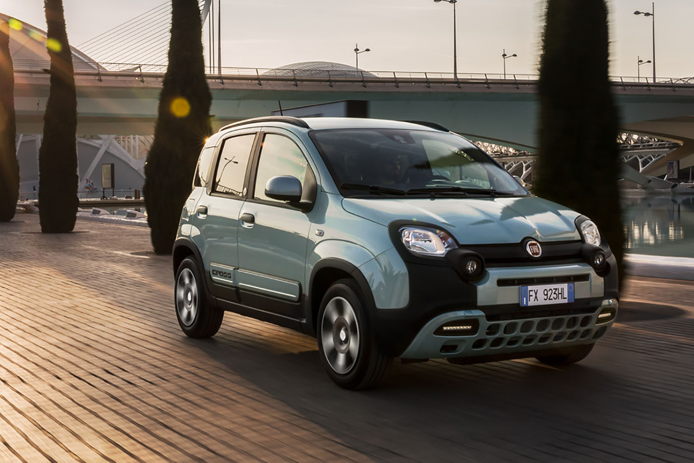 Από 11.990 ευρώ το νέο “light” υβριδικό Fiat Panda