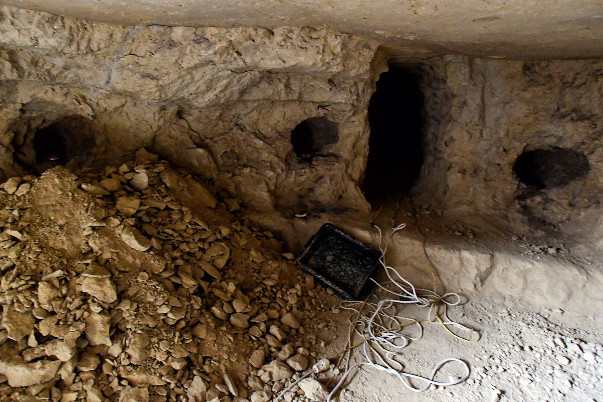 Λουτράκι: «Από ασφυξία» ο θάνατος των 4 ανδρών στη σπηλιά