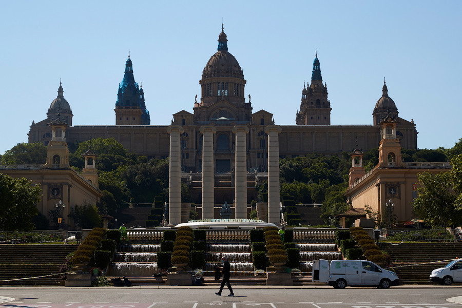 Μηνιαίο βασικό εισόδημα για τους ευάλωτους σχεδιάζει η ισπανική κυβέρνηση