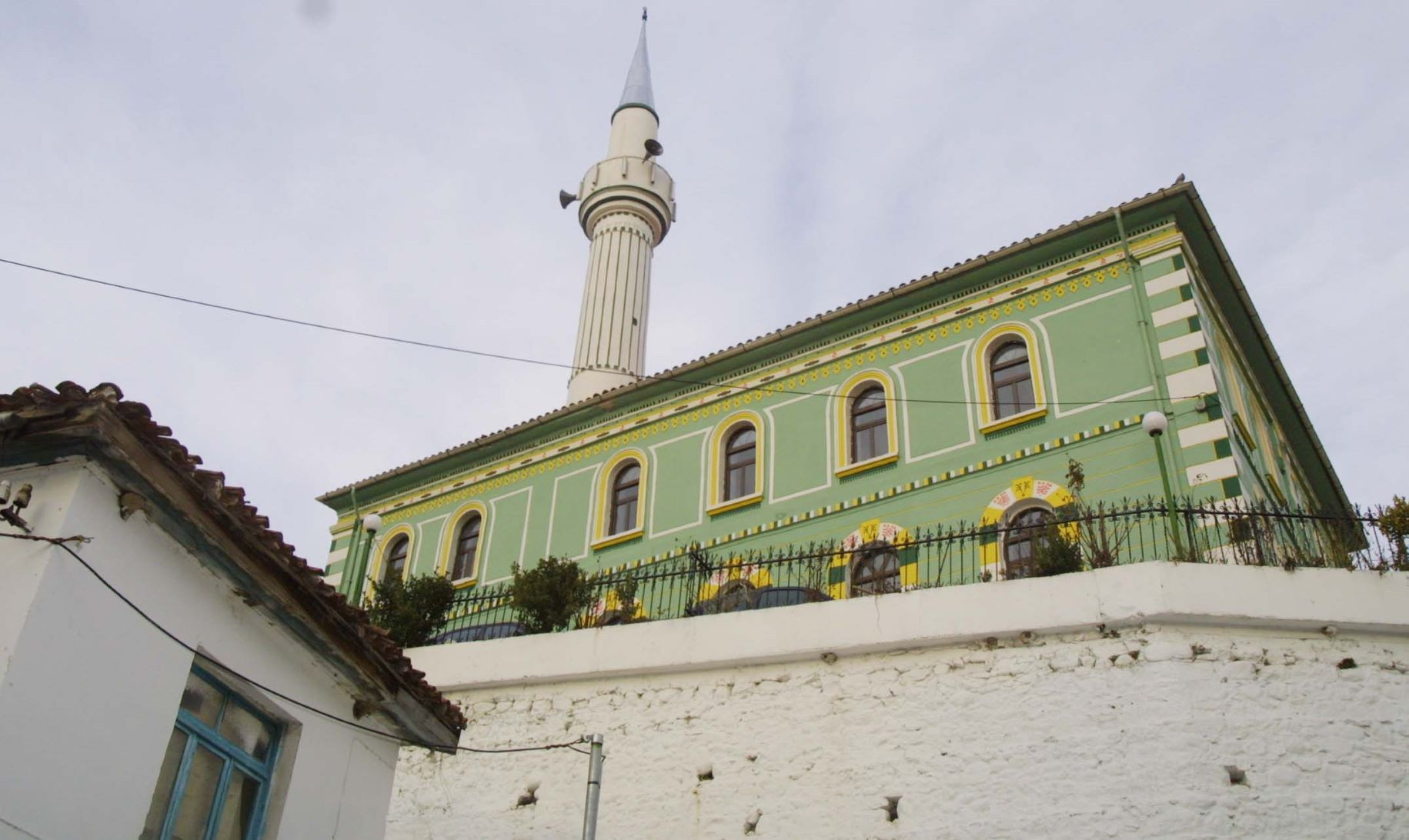 Αντί για προσευχή τα τζαμιά μετέδιδαν το «Bella Ciao» [Βίντεο]