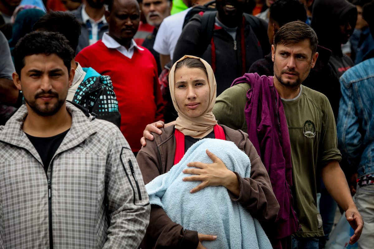 Επιστολή ΑΡΣΙΣ σε Μηταράκη – Μητσοτάκη: Να μη μείνουν άστεγοι οι πρόσφυγες