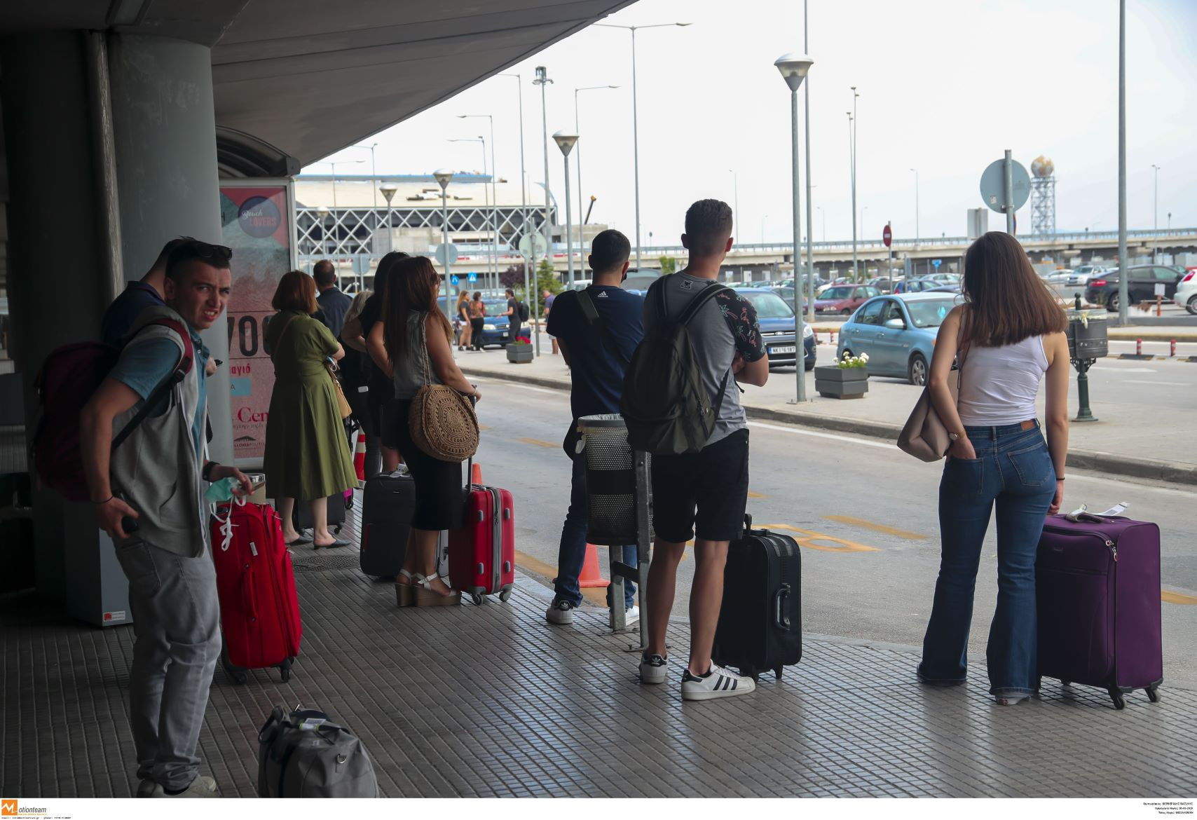 Σοβαρές καταγγελίες από ταξιδιώτες για την καραντίνα: «Καλώς ήρθες στην Ελλάδα… μαύρο χάλι»