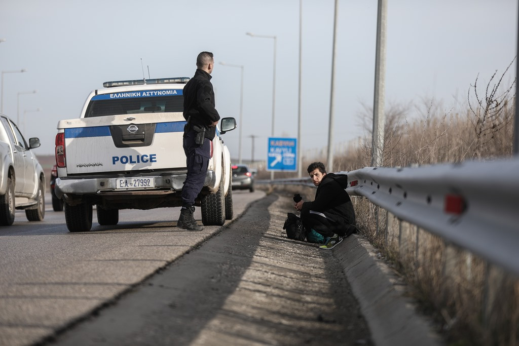 Αστυνομικοί «γάζωσαν» τζιπ με μετανάστες στον Έβρο – Ποινική δίωξη για δύο