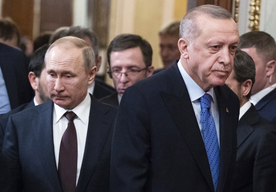 Αναβλήθηκαν στο παρά πέντε οι ρωσο-τουρκικές επαφές για τη Λιβύη