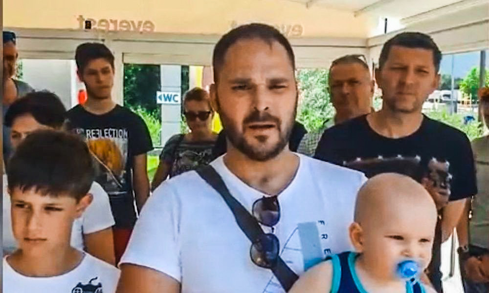 Εκατοντάδες Σέρβοι τουρίστες εγκλωβισμένοι στα ελληνο-βουλγαρικά σύνορα