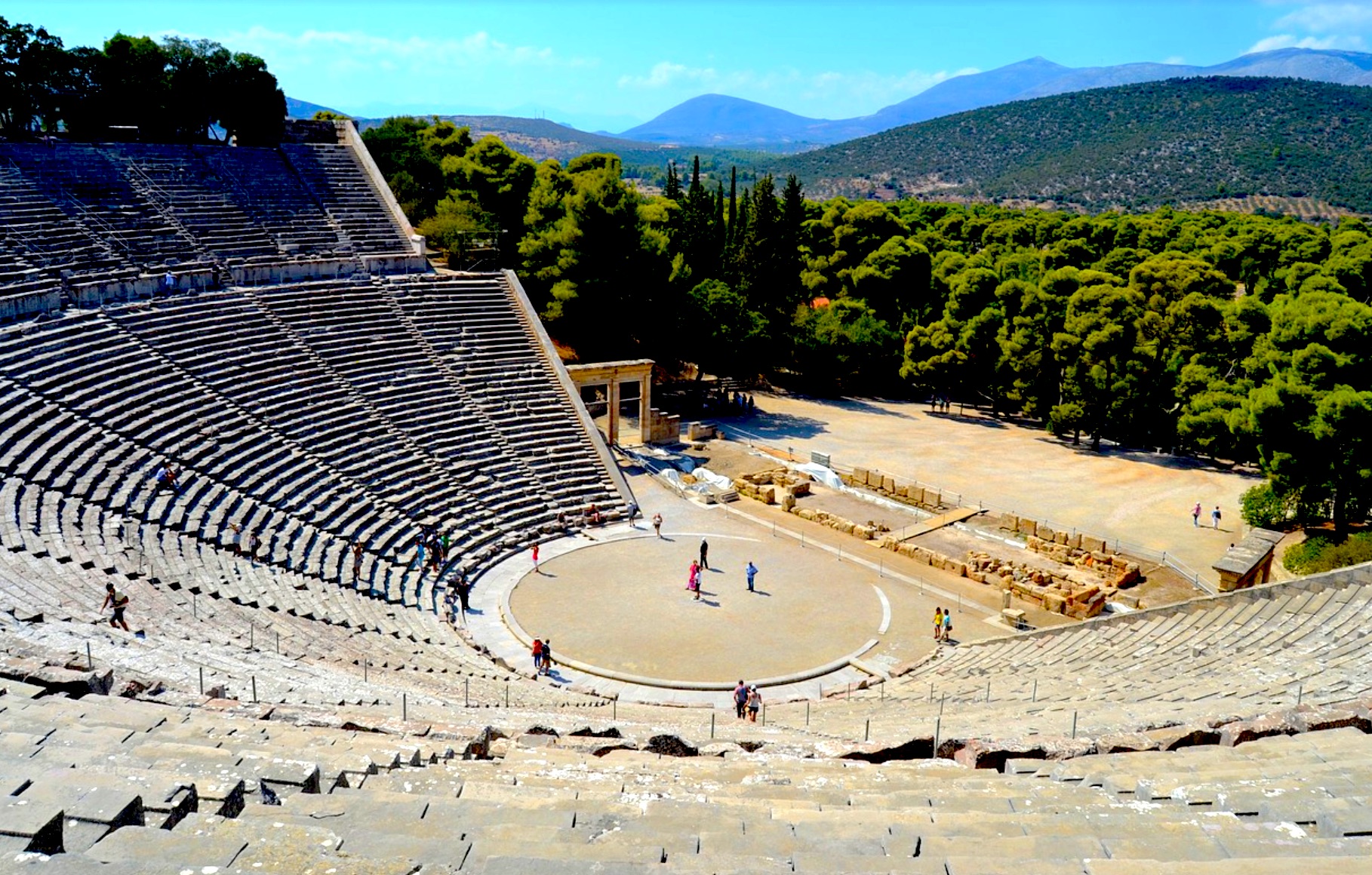 3 κεφαλαία Π στο στόχαστρο της Δεξιάς