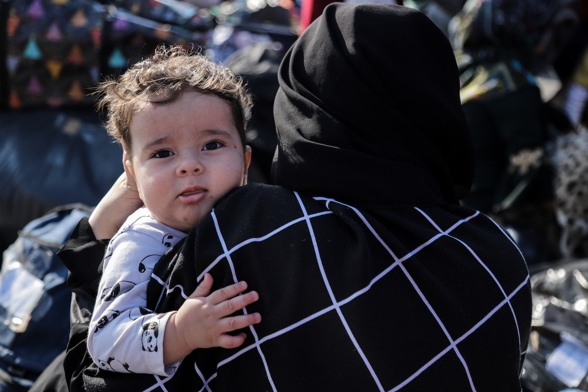 Ακυρώνεται η εσπευσμένη εκκένωση της προσφυγικής δομής στην Ελευσίνα