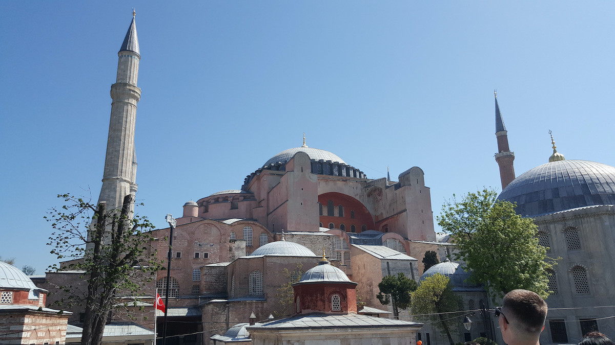 Τουρκικά ΜΜΕ: «Αποφασίστηκε ομόφωνα η μετατροπή της Αγιά Σοφιάς σε τζαμί»
