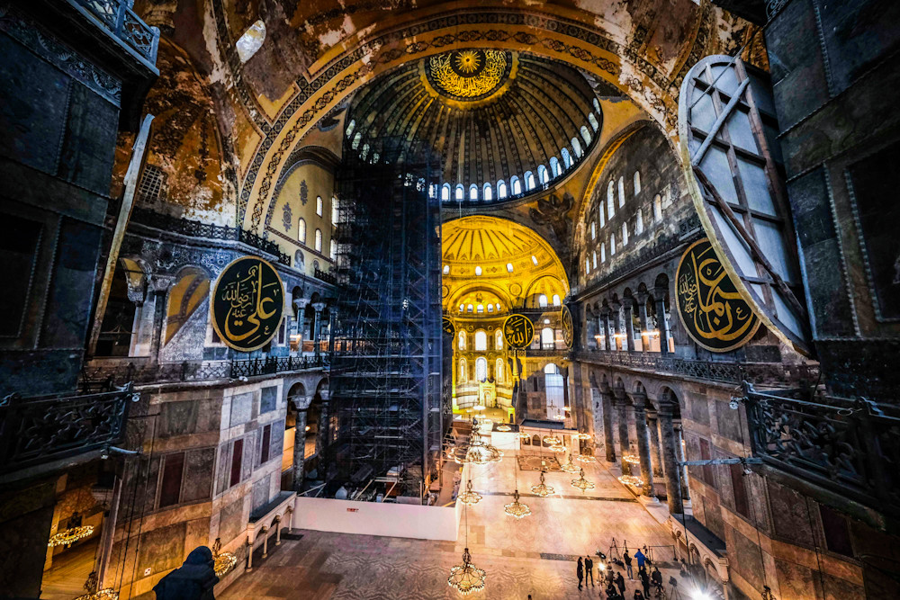 Ο Ερντογάν υπέγραψε τη μετατροπή της Αγιάς Σοφιάς σε τζαμί
