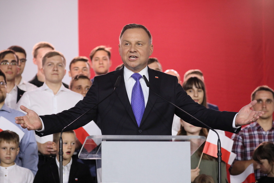 Πολωνία – Εκλογές: Ο Ντούντα παραμένει πρόεδρος