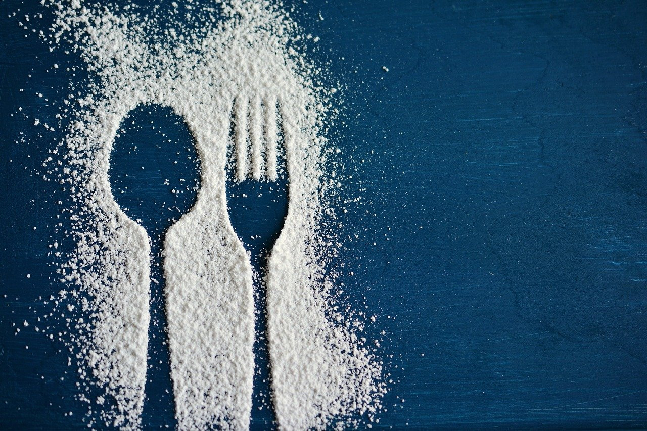 Πίεση αίματος: Τι ισχύει με το αλάτι και τι με την ζάχαρη