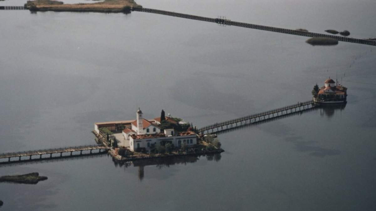 Άρειος Πάγος: «Αμετάκλητο» το σκάνδαλο του Βατοπεδίου – Στο Δημόσιο ανήκει η Λίμνη Βιστωνίδα