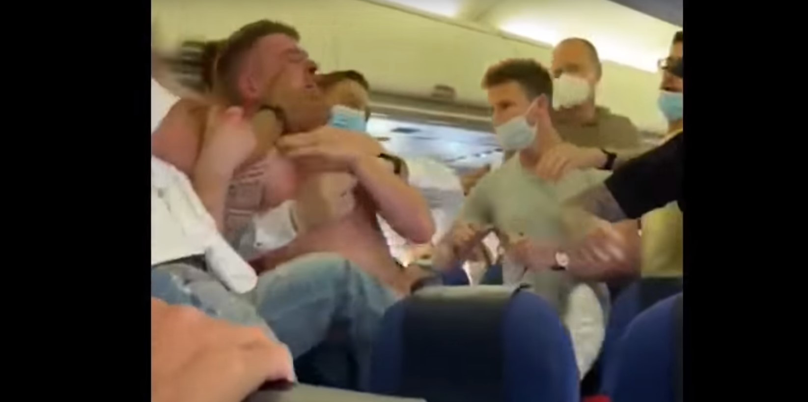 Άγριος καβγάς σε αεροπλάνο της KLM για τη μάσκα [Βίντεο]