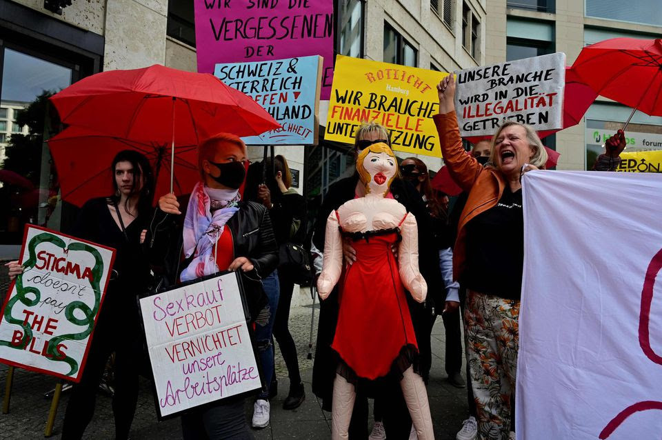 Βερολίνο: Οι οίκοι ανοχής ανοίγουν ξανά, αλλά άνευ σεξουαλικών επαφών