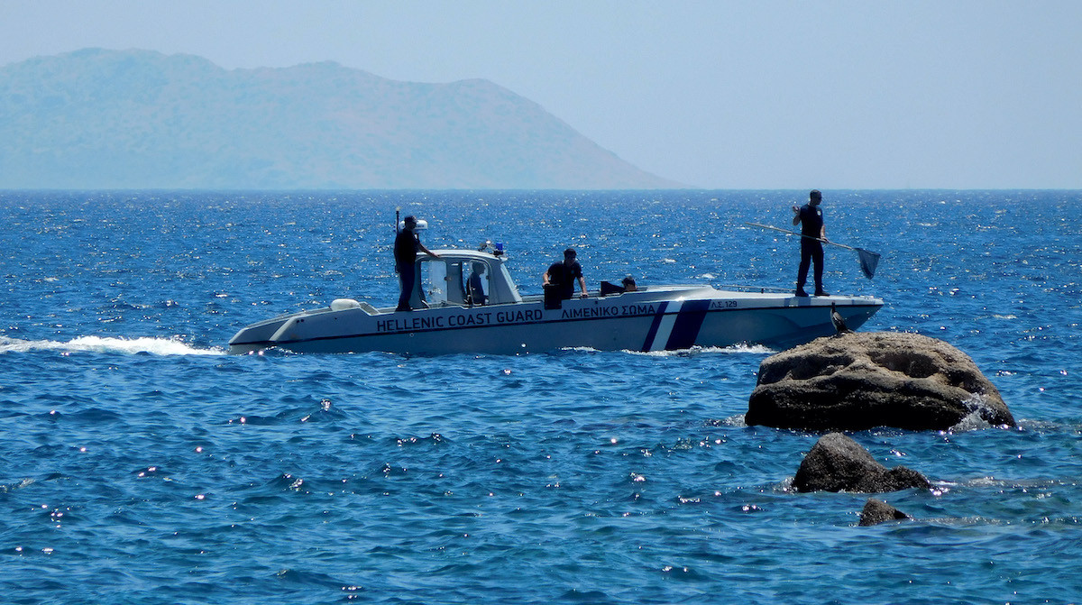 Ελληνοτουρκικό επεισόδιο πάνω από νέο προσφυγικό ναυάγιο στη Χάλκη [Βίντεο]