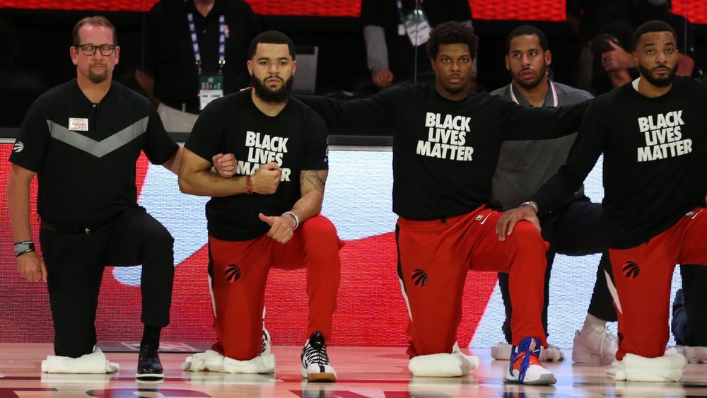 NBA: συνεχίζονται οι έντονες αντιδράσεις κατά της ρατσιστικής αστυνομικής βίας